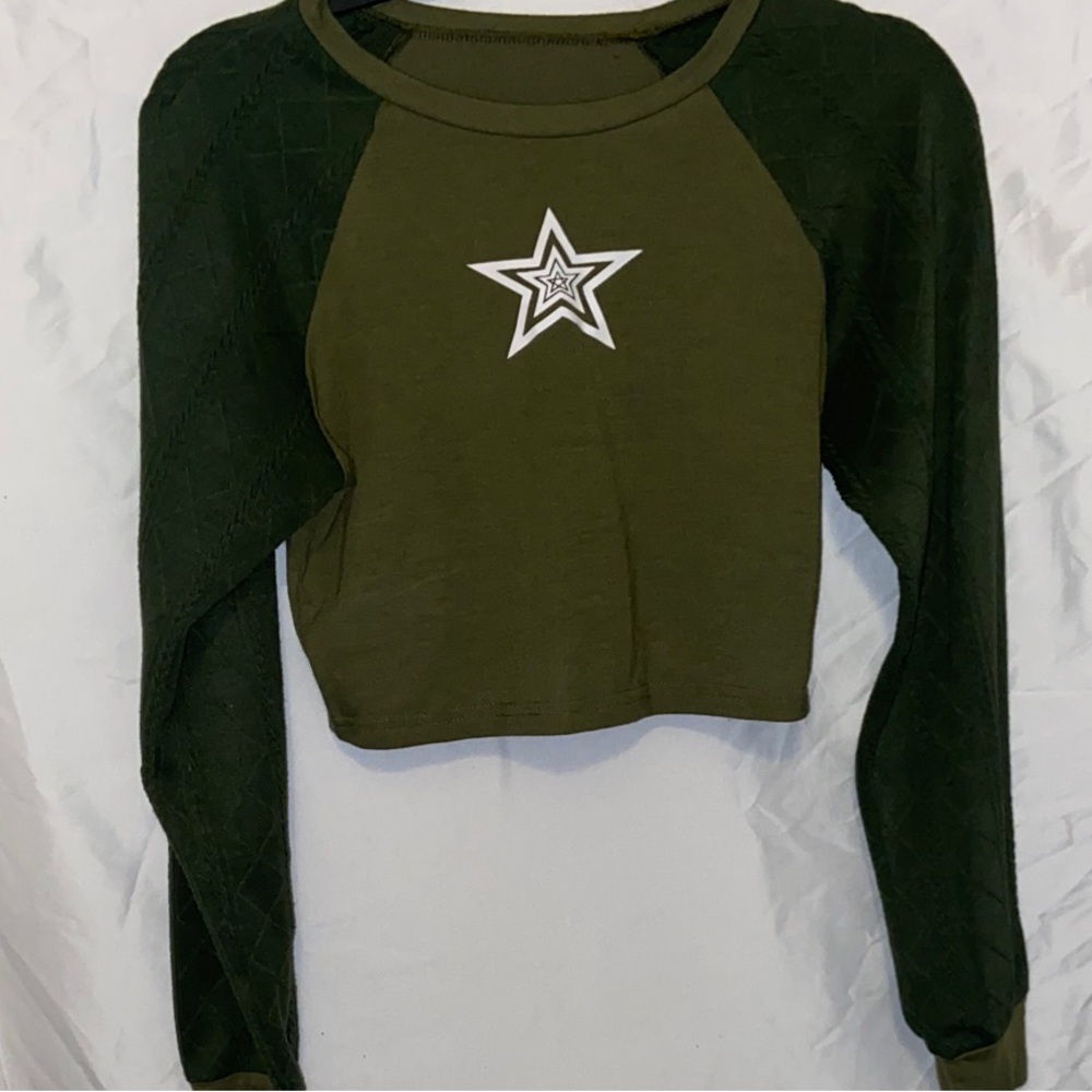 Star Design Long Sleeve Cropped Top- Olive Green